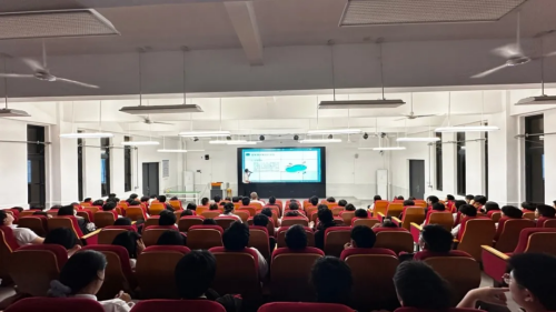 珍爱生命，预防溺水——安全讲座为青春护航